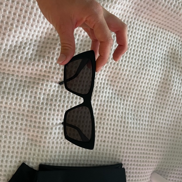 ** SOLD ** yves saint laurent sunglasses mica - Picture 7 of 8